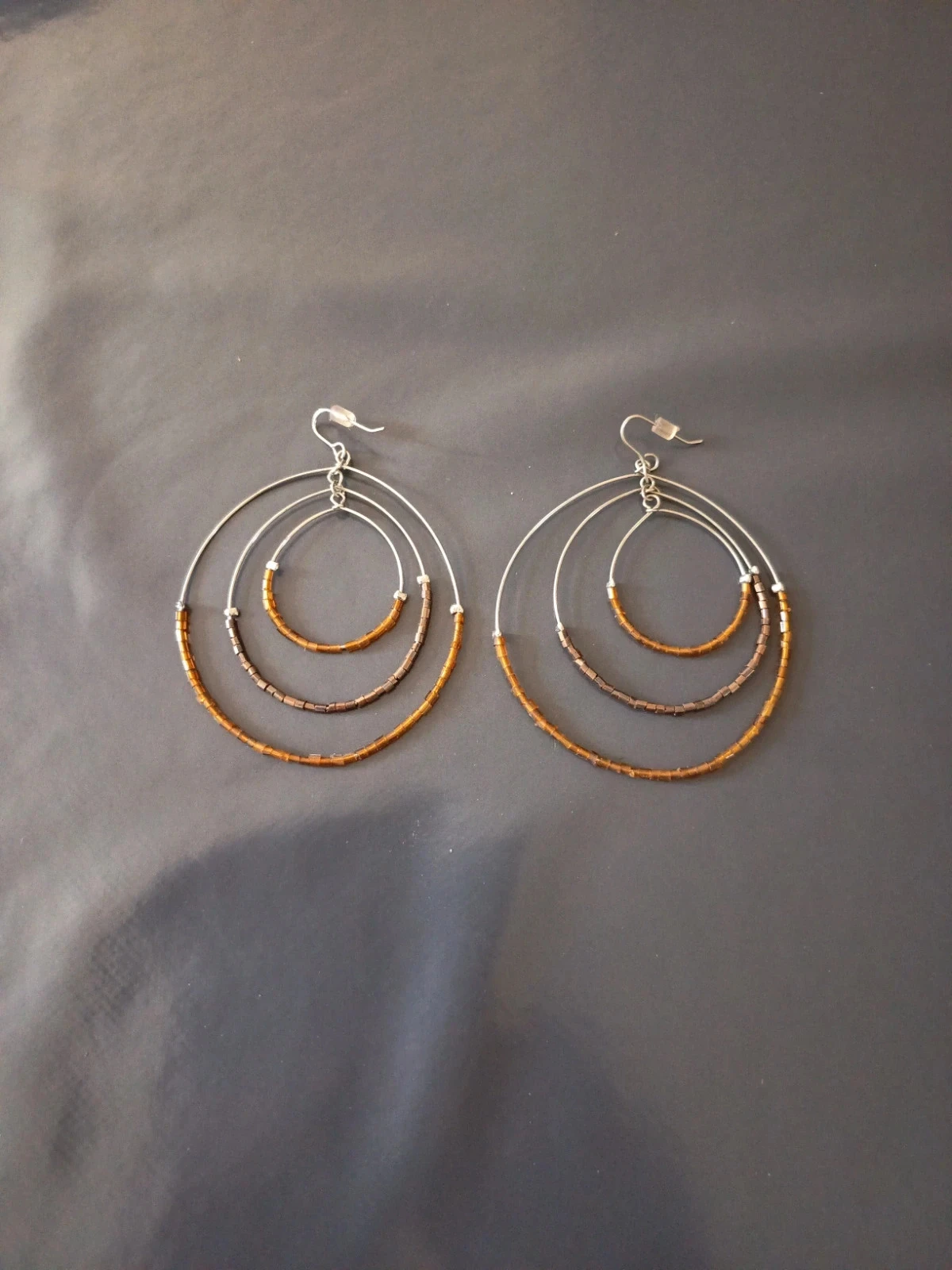 Boucles d'oreilles 3 rangs avec perles